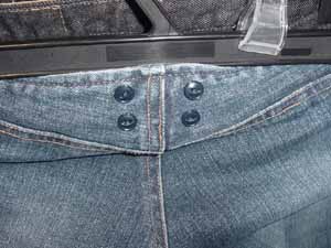 �o�b�N���[�N�Ƀ{�^����ݒu